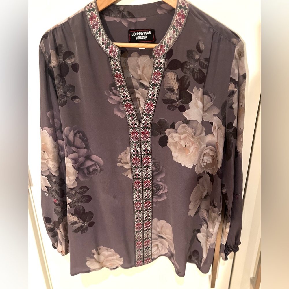 Johnny Was Gray Workshop Paris Floral Blouse with Pink Accents - Picture 4 of 11